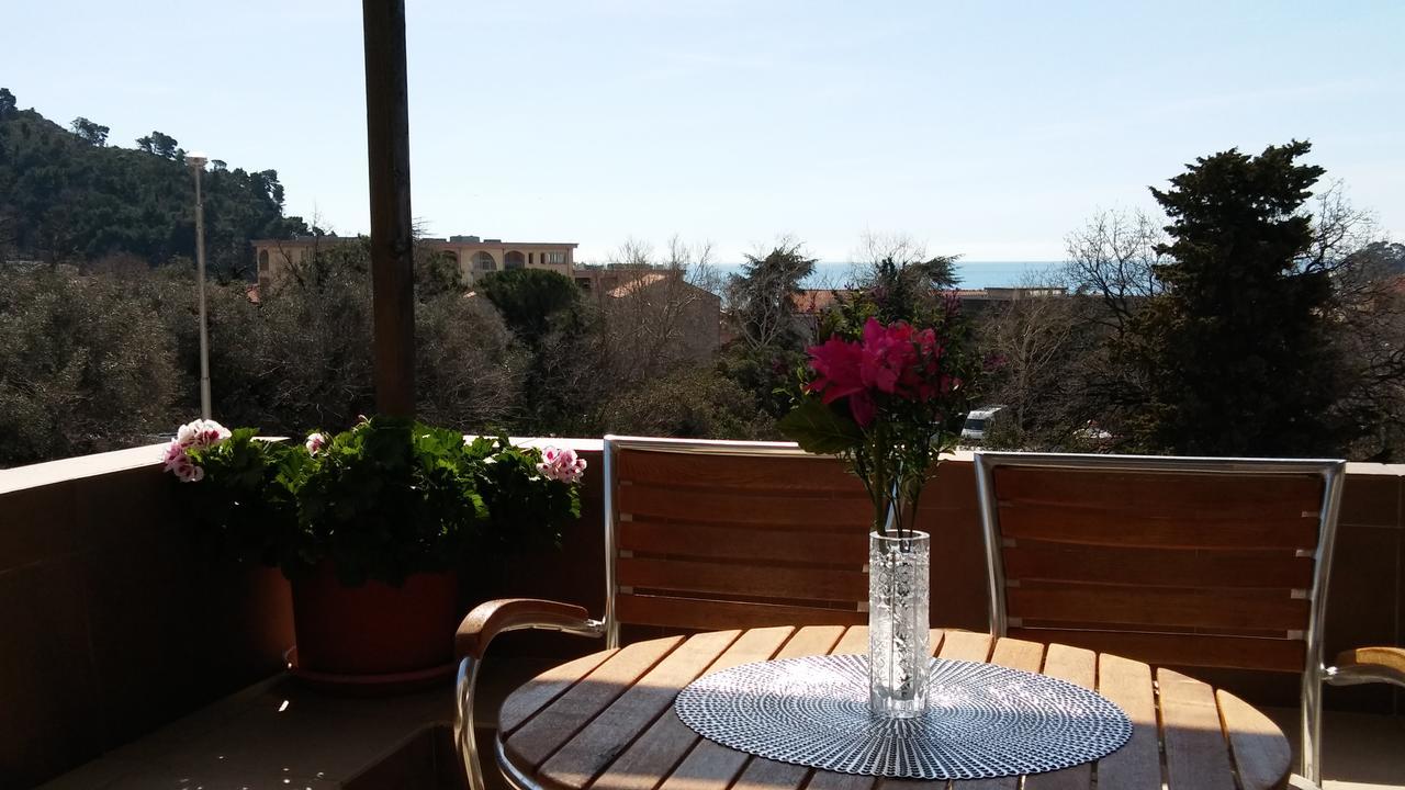 Guest House Villa Castio Petrovac Buitenkant foto